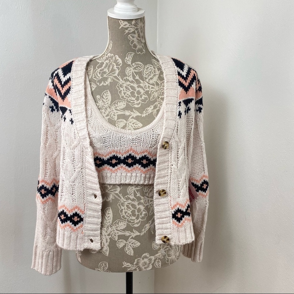 NWT.  Sage & Oak 2pc Sweater set. Cream/Black/Pink. Sz M.